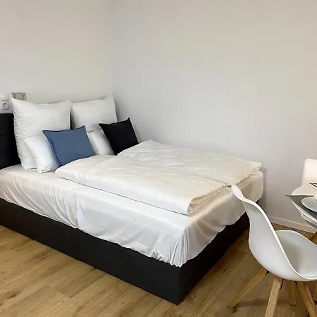 1-zimmerapartment Mit Burgblick *